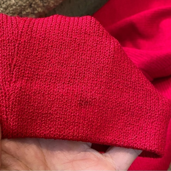 ST. JOHN Women Red 2-Piece Rhinestone Buttons Wool Jacket Pants Size 10/12 - Picture 10 of 12